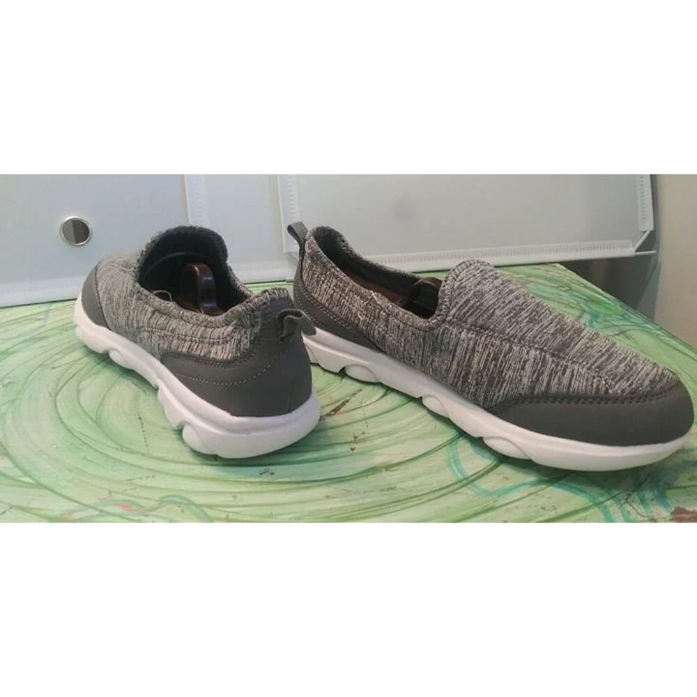 Crane grey and white women's size 8
